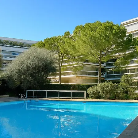 Appartement Lumineux Avec Coin Cabine, Terrasse&piscine - Juan-les-pins Antibes